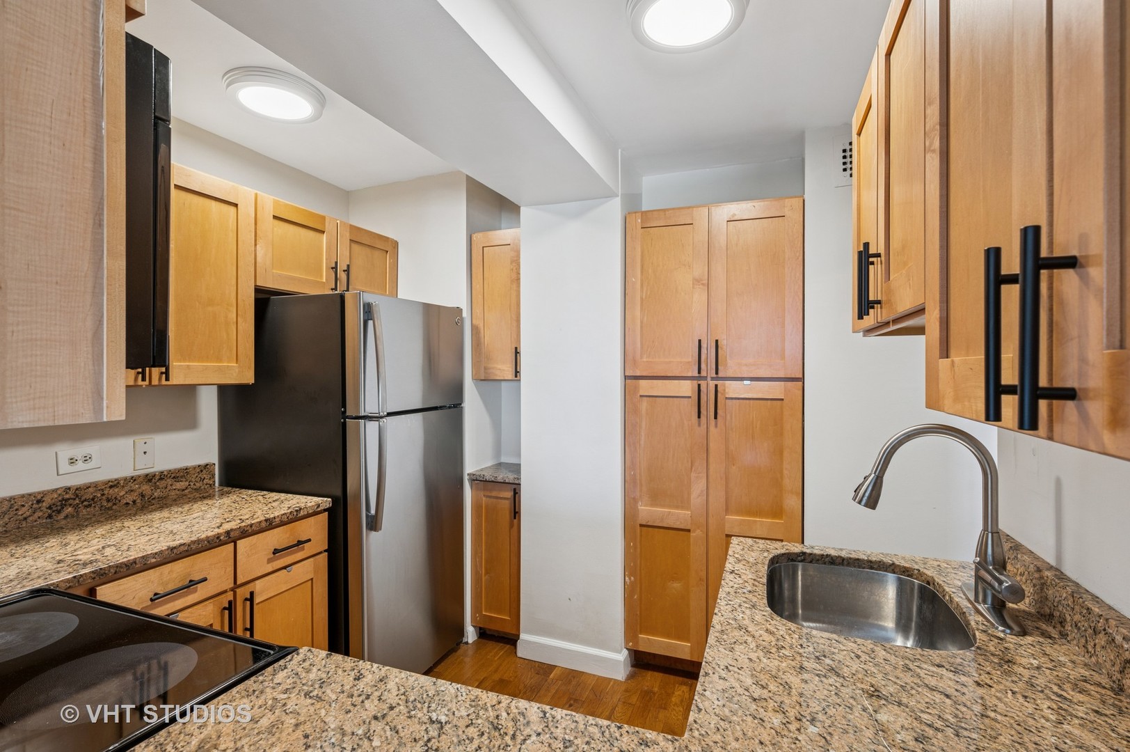 2909 N SHERIDAN Road Unit: 1309