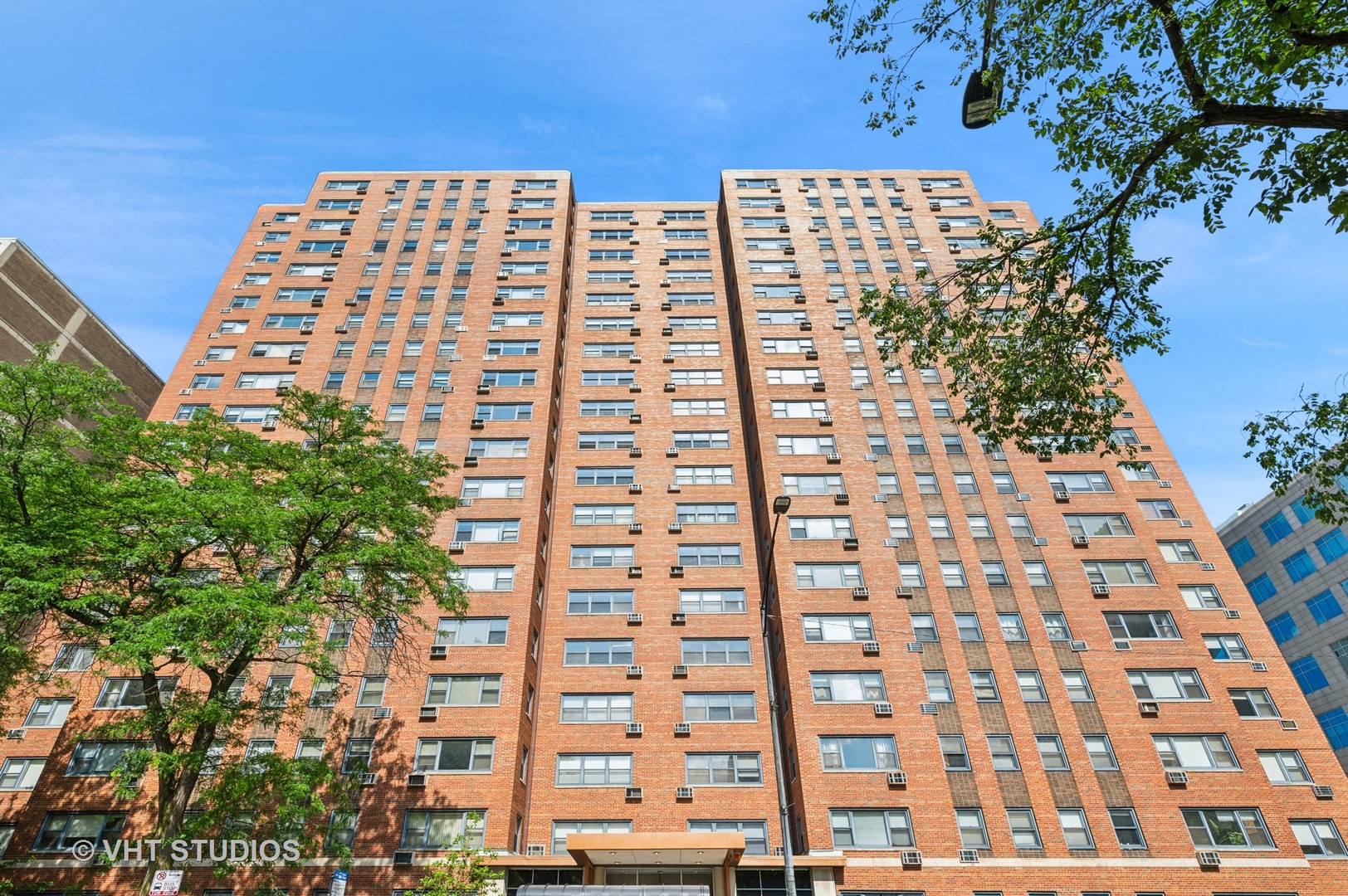 2909 N SHERIDAN Road Unit: 1309