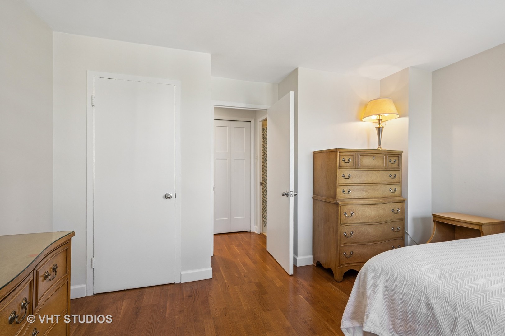2909 N SHERIDAN Road Unit: 1309