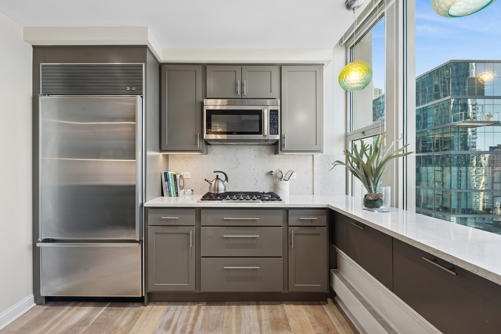 25 E Superior Street Unit: 2402