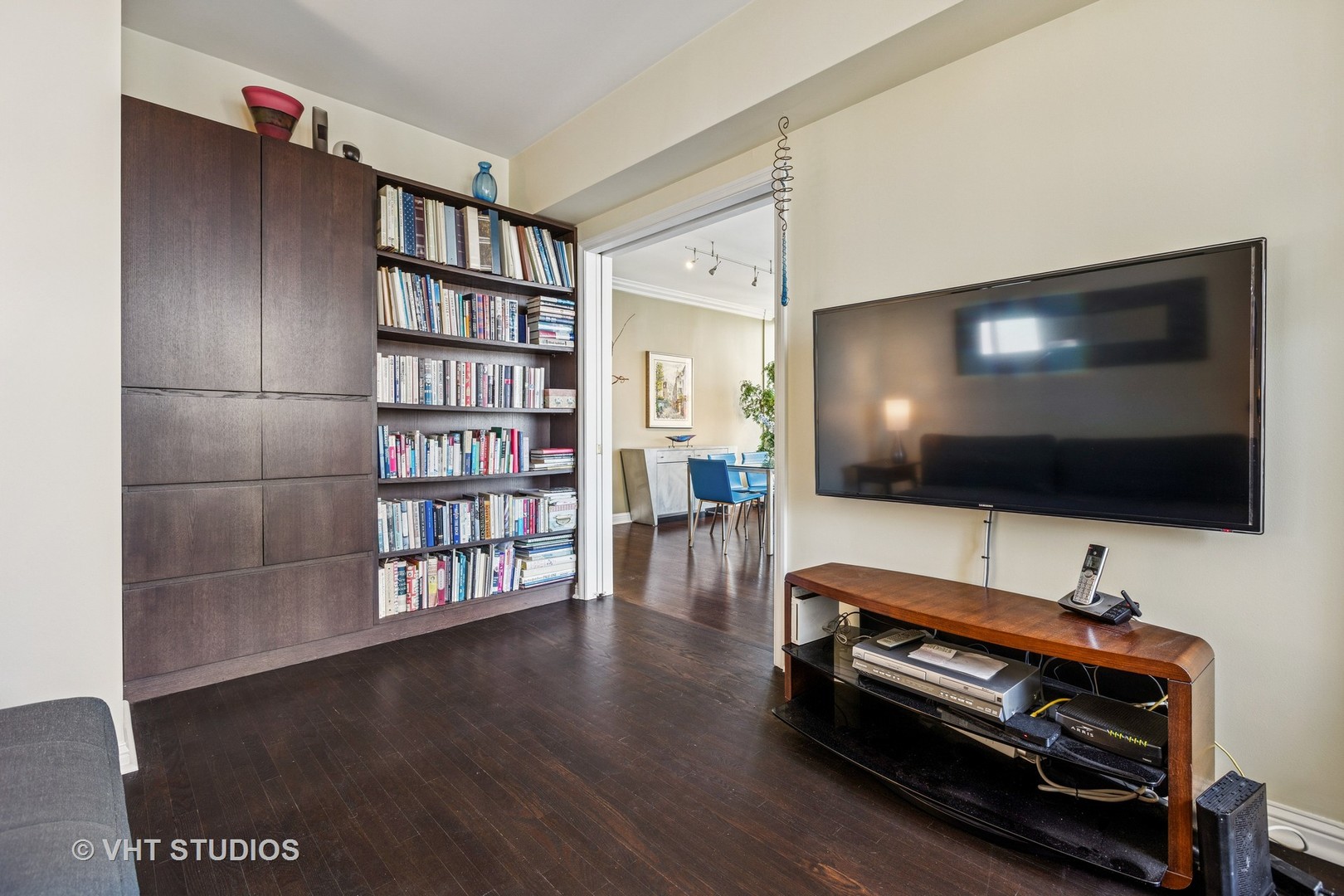 25 E Superior Street Unit: 2402