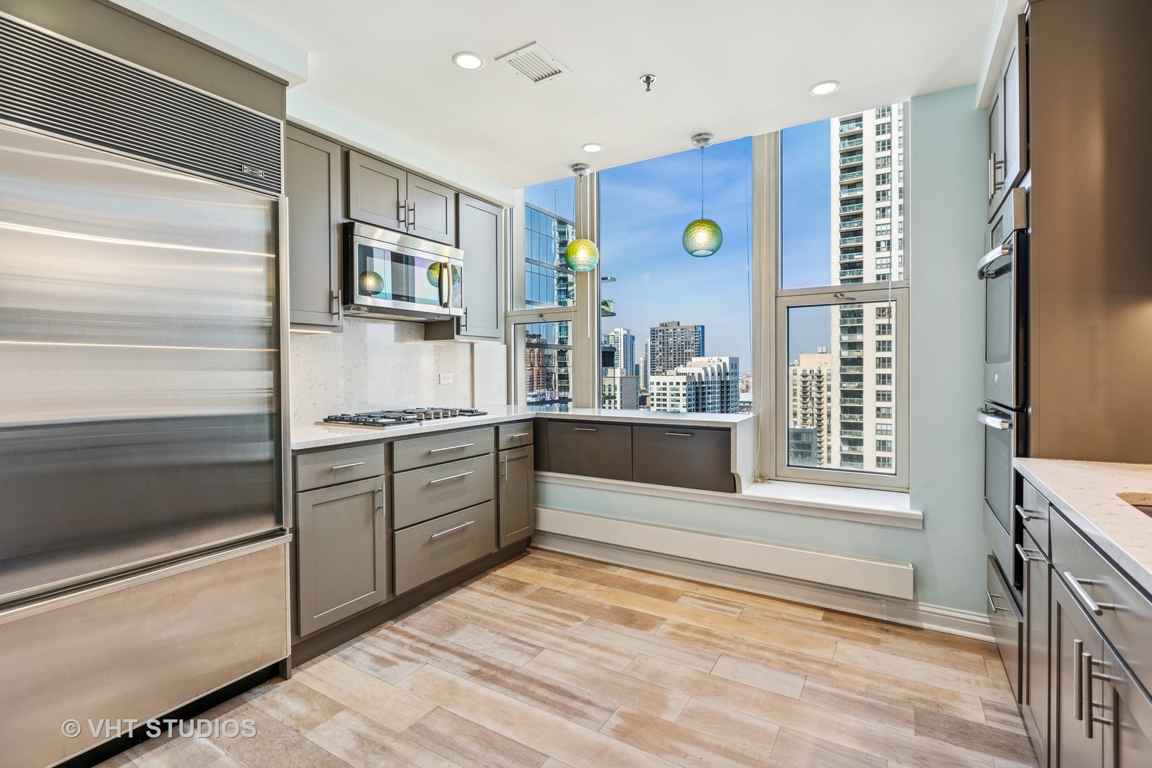 25 E Superior Street Unit: 2402