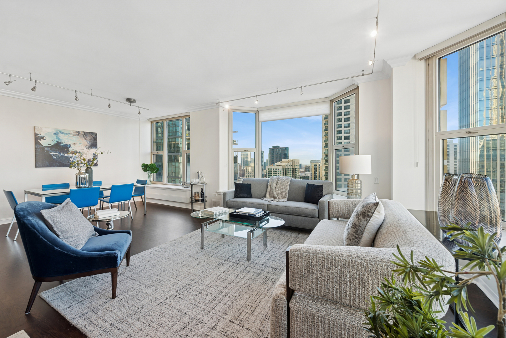 25 E Superior Street Unit: 2402