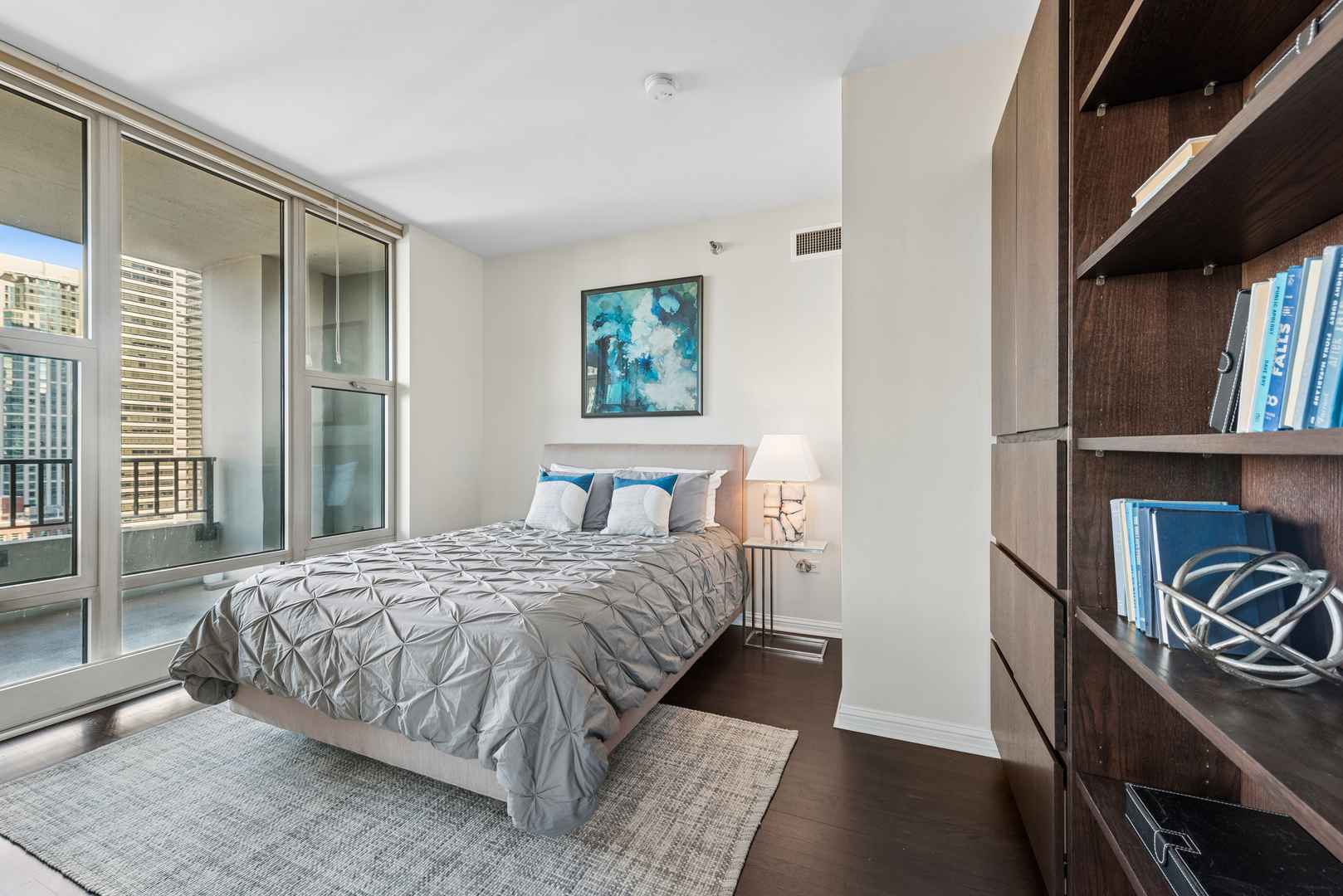 25 E Superior Street Unit: 2402