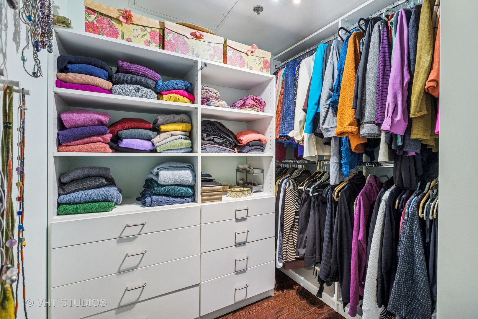 25 E Superior Street Unit: 2402