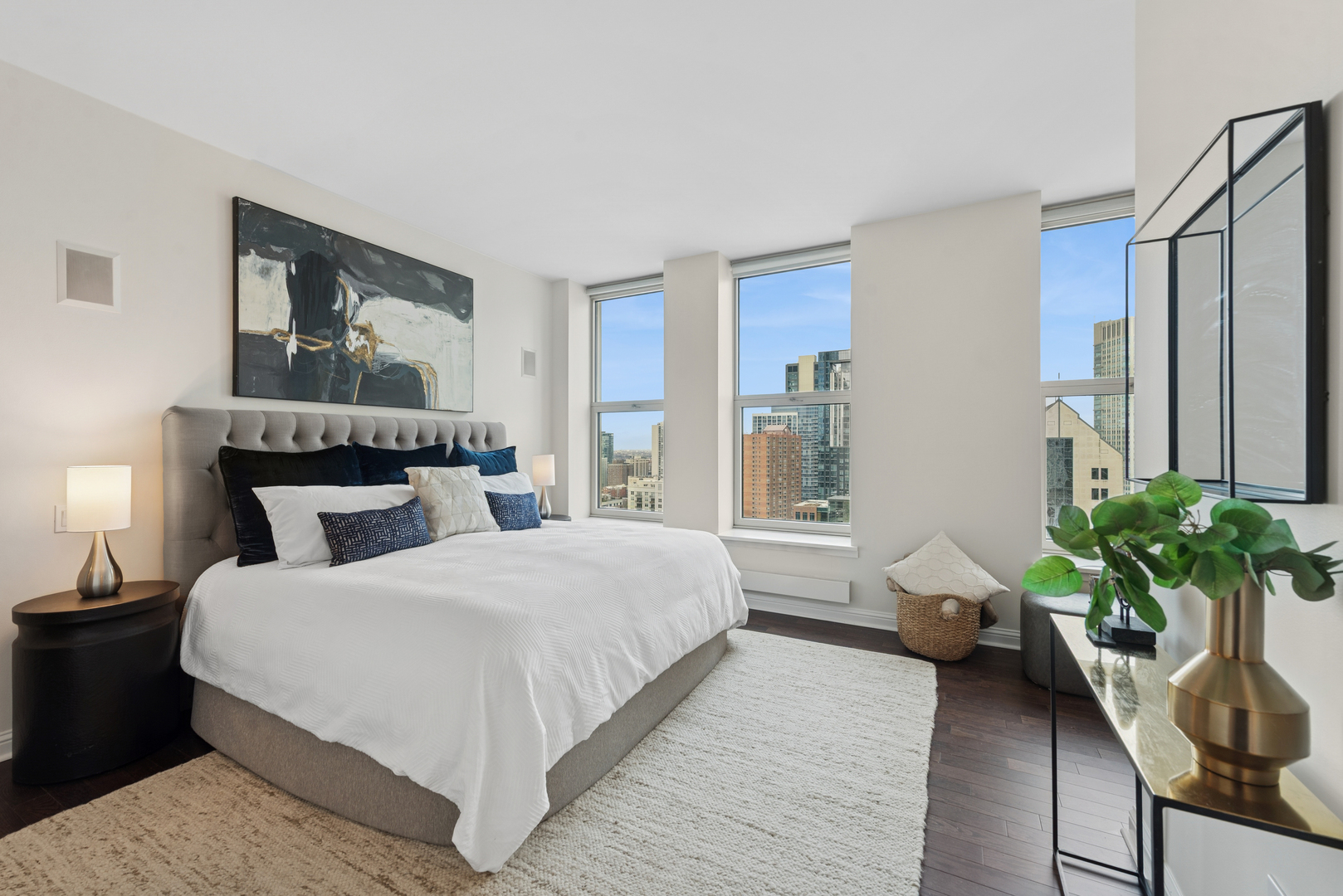 25 E Superior Street Unit: 2402