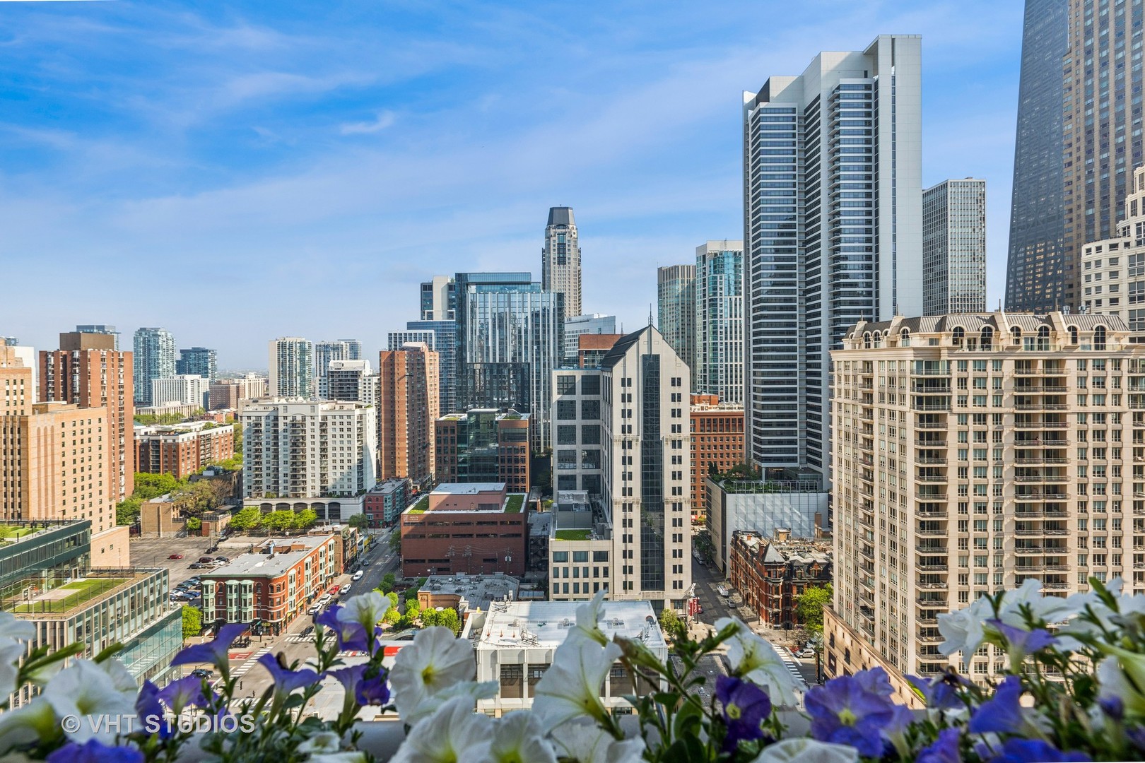 25 E Superior Street Unit: 2402