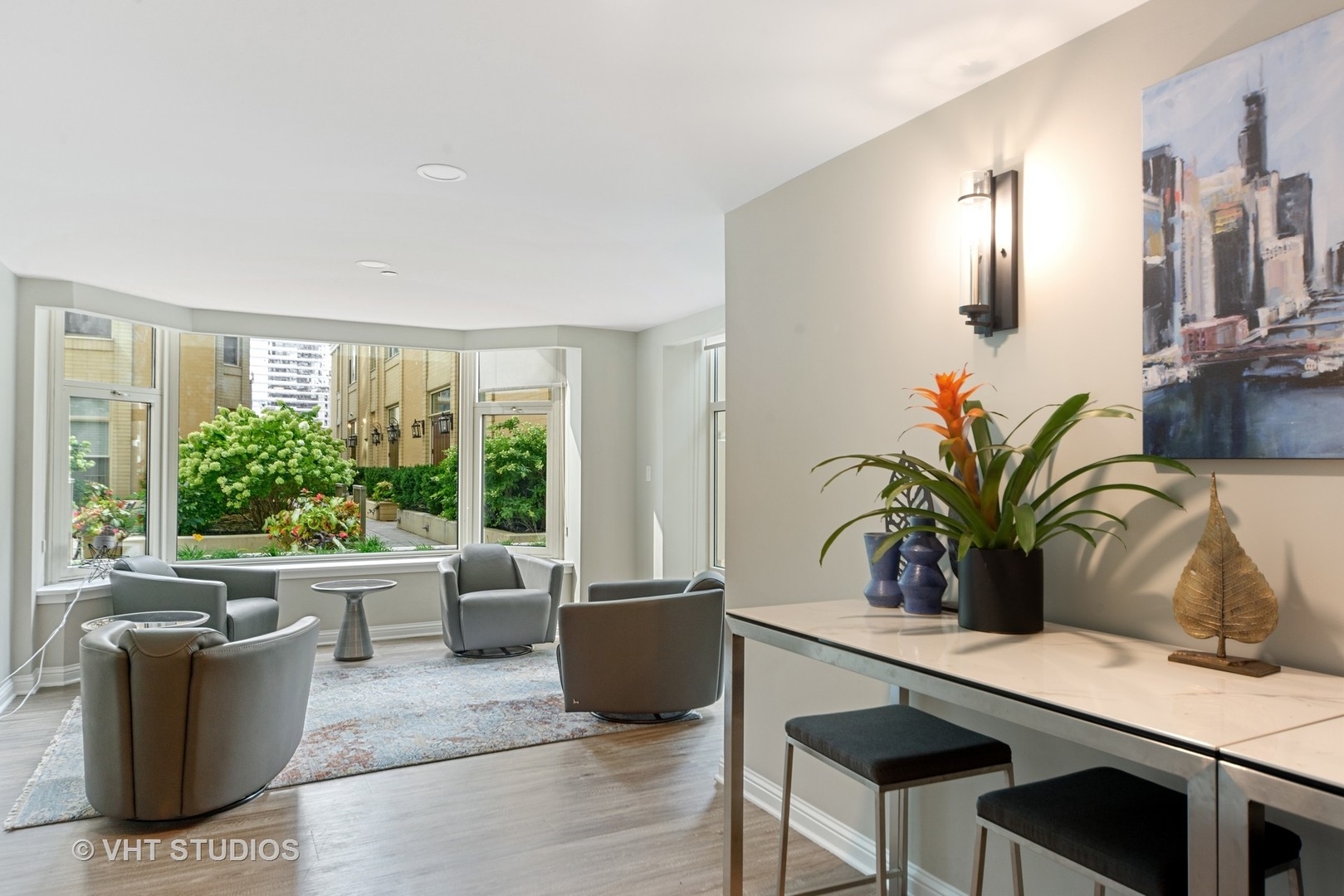 25 E Superior Street Unit: 2402
