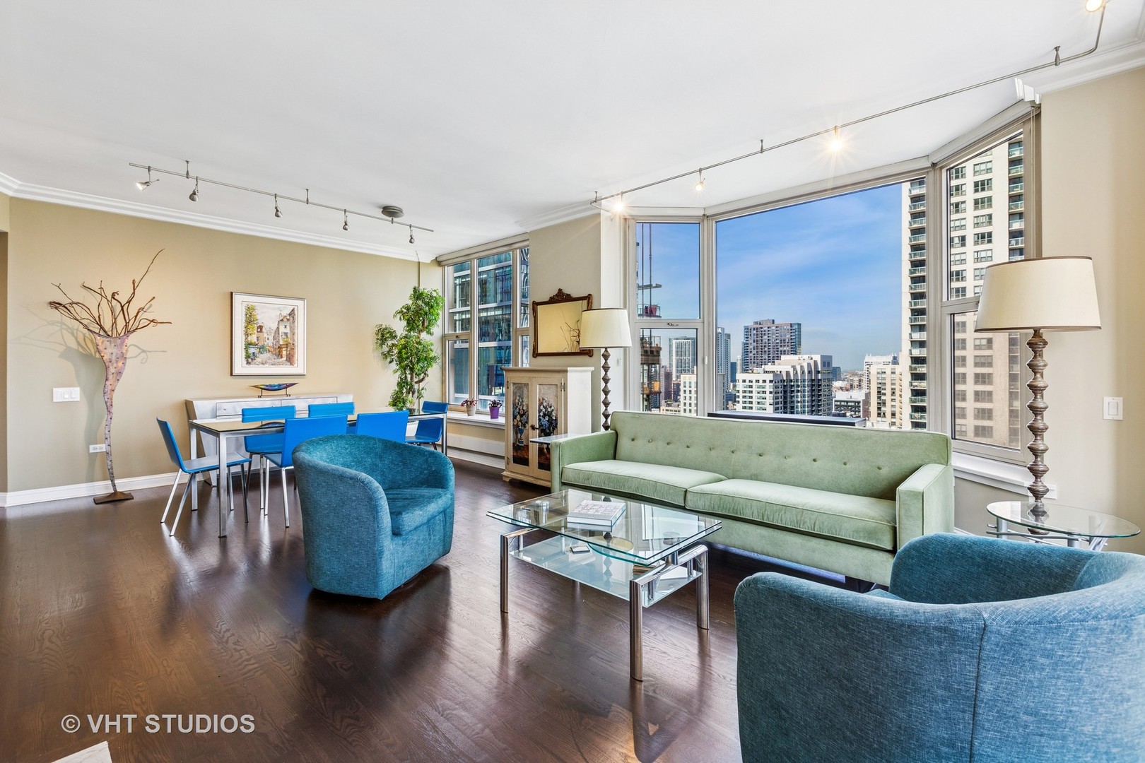 25 E Superior Street Unit: 2402