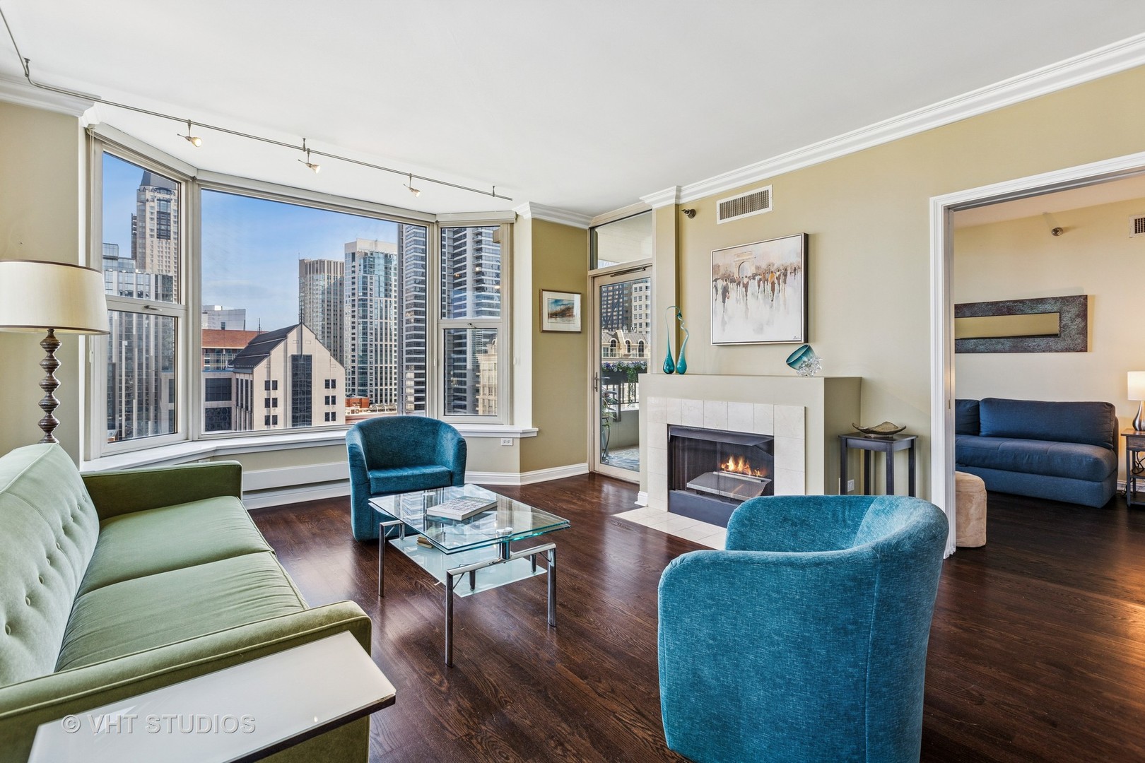 25 E Superior Street Unit: 2402