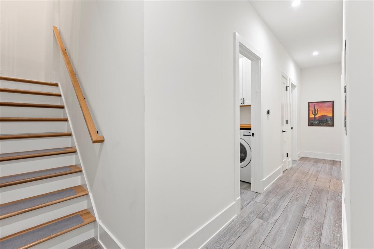 3837 N Kenmore Avenue Unit: 1E