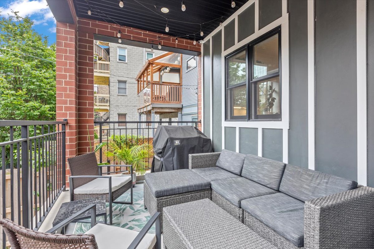 3837 N Kenmore Avenue Unit: 1E