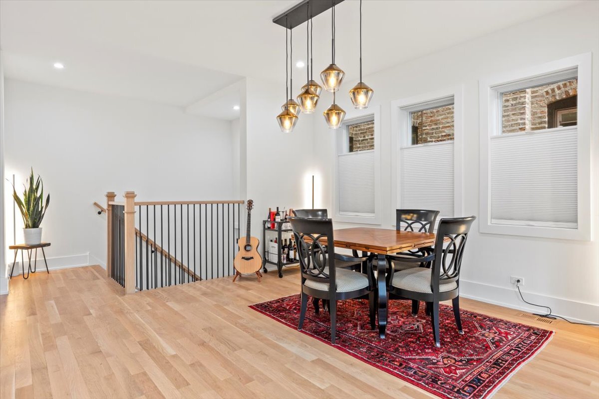 3837 N Kenmore Avenue Unit: 1E