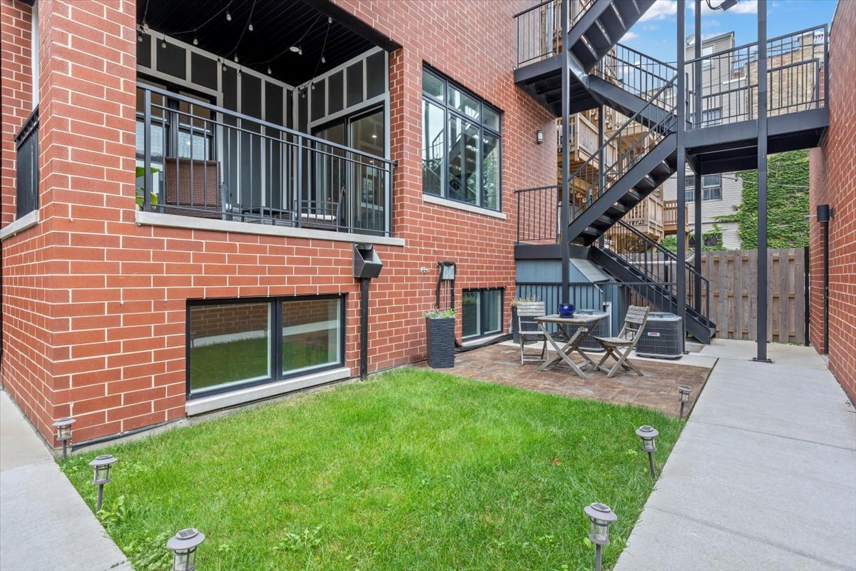 3837 N Kenmore Avenue Unit: 1E