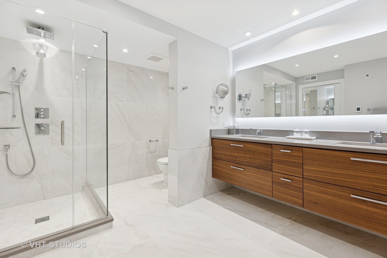 132 E DELAWARE Place Unit: 5101