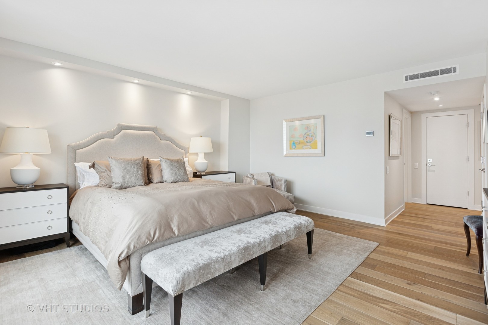 132 E DELAWARE Place Unit: 5101