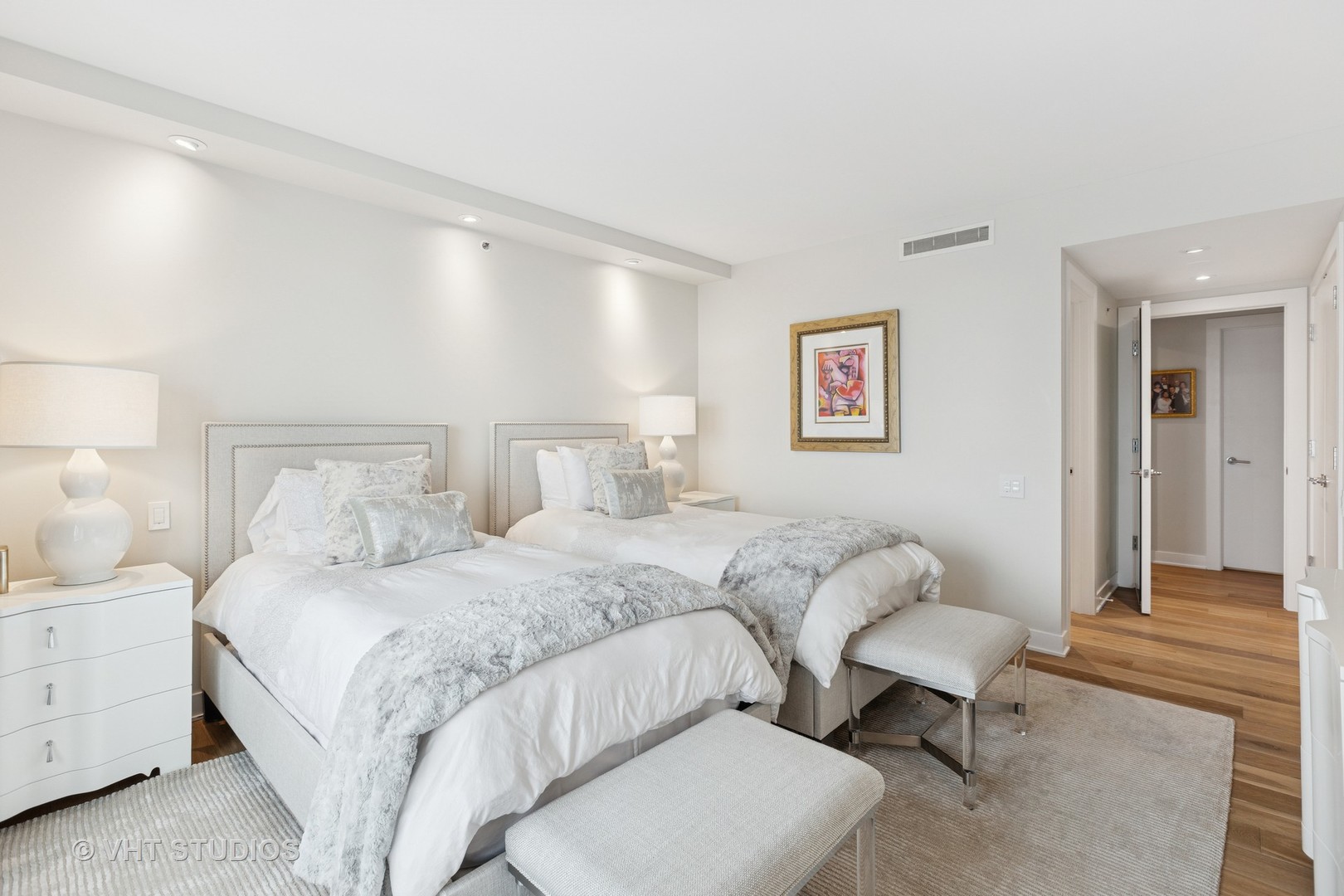 132 E DELAWARE Place Unit: 5101