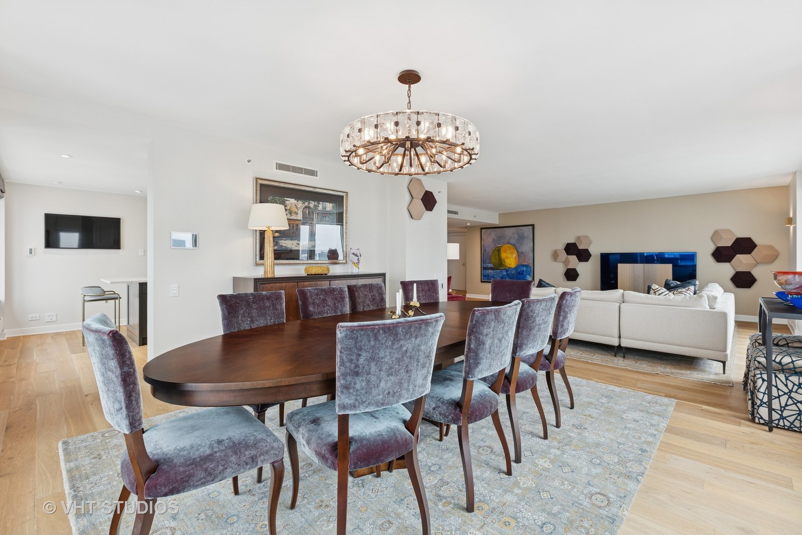 132 E DELAWARE Place Unit: 5101