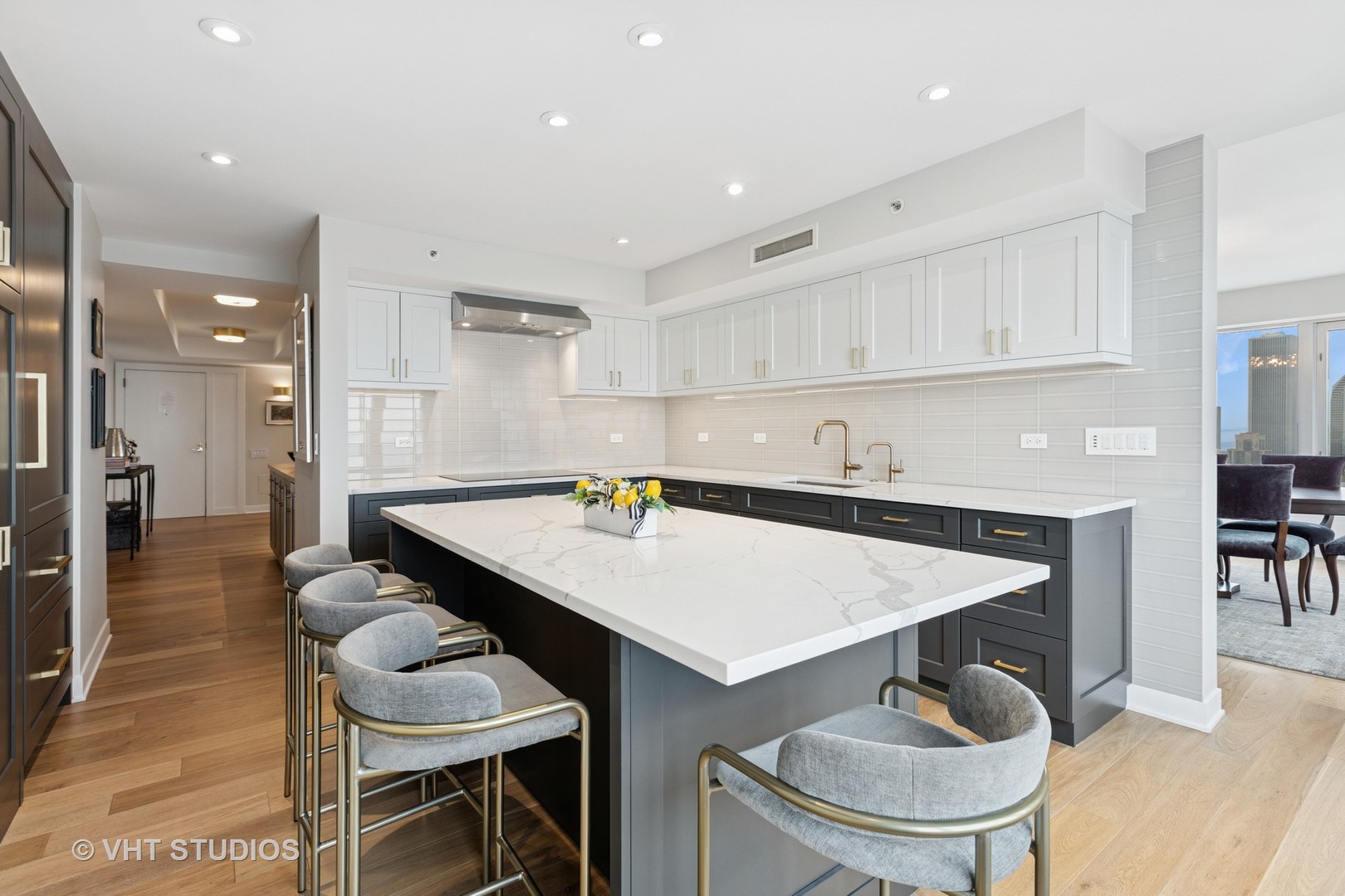 132 E DELAWARE Place Unit: 5101