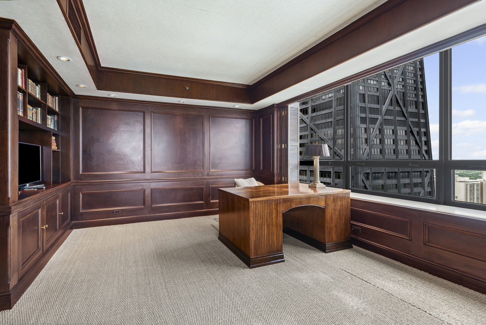 180 E Pearson Street Unit: 3904