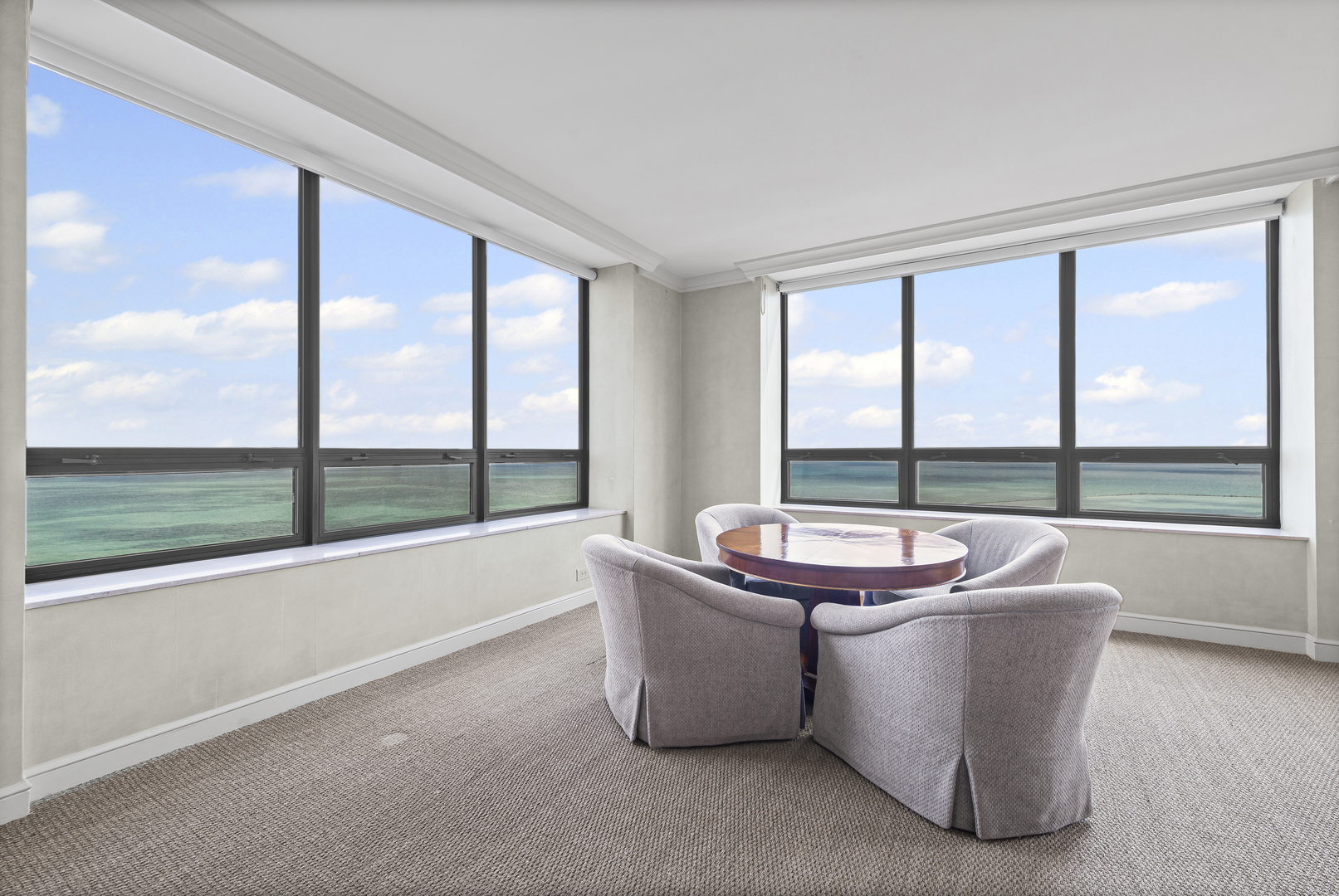 180 E Pearson Street Unit: 3904