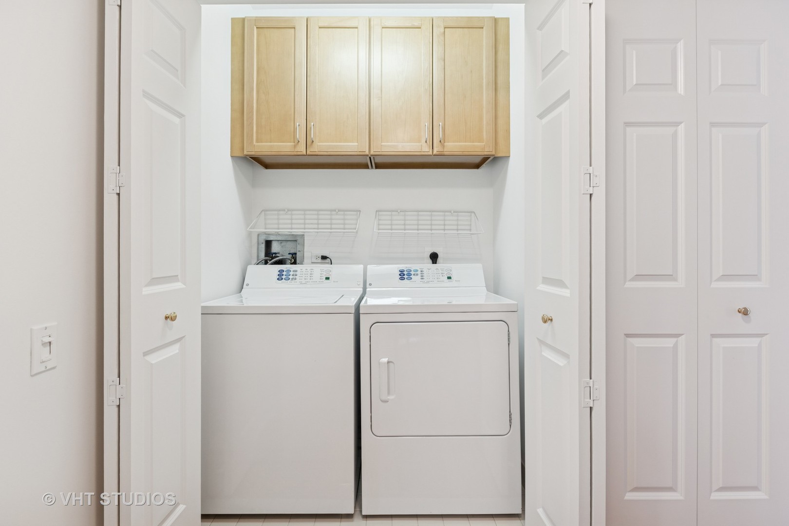 25 E Superior Street Unit: 2405