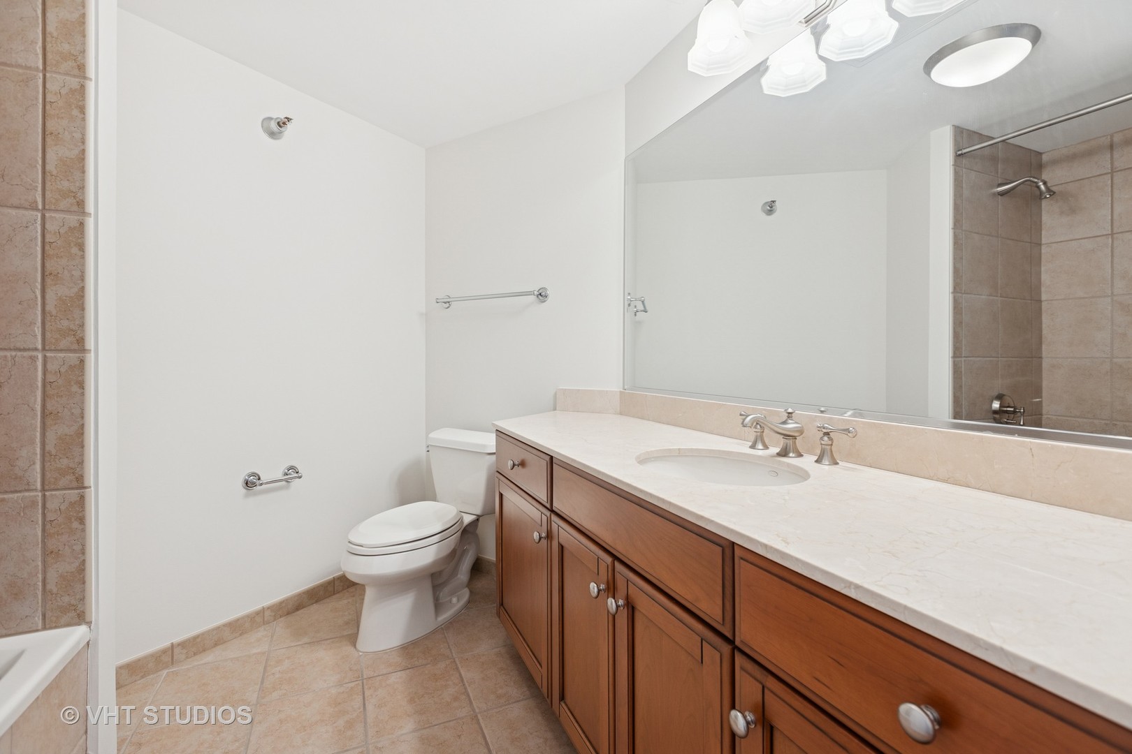 25 E Superior Street Unit: 2405