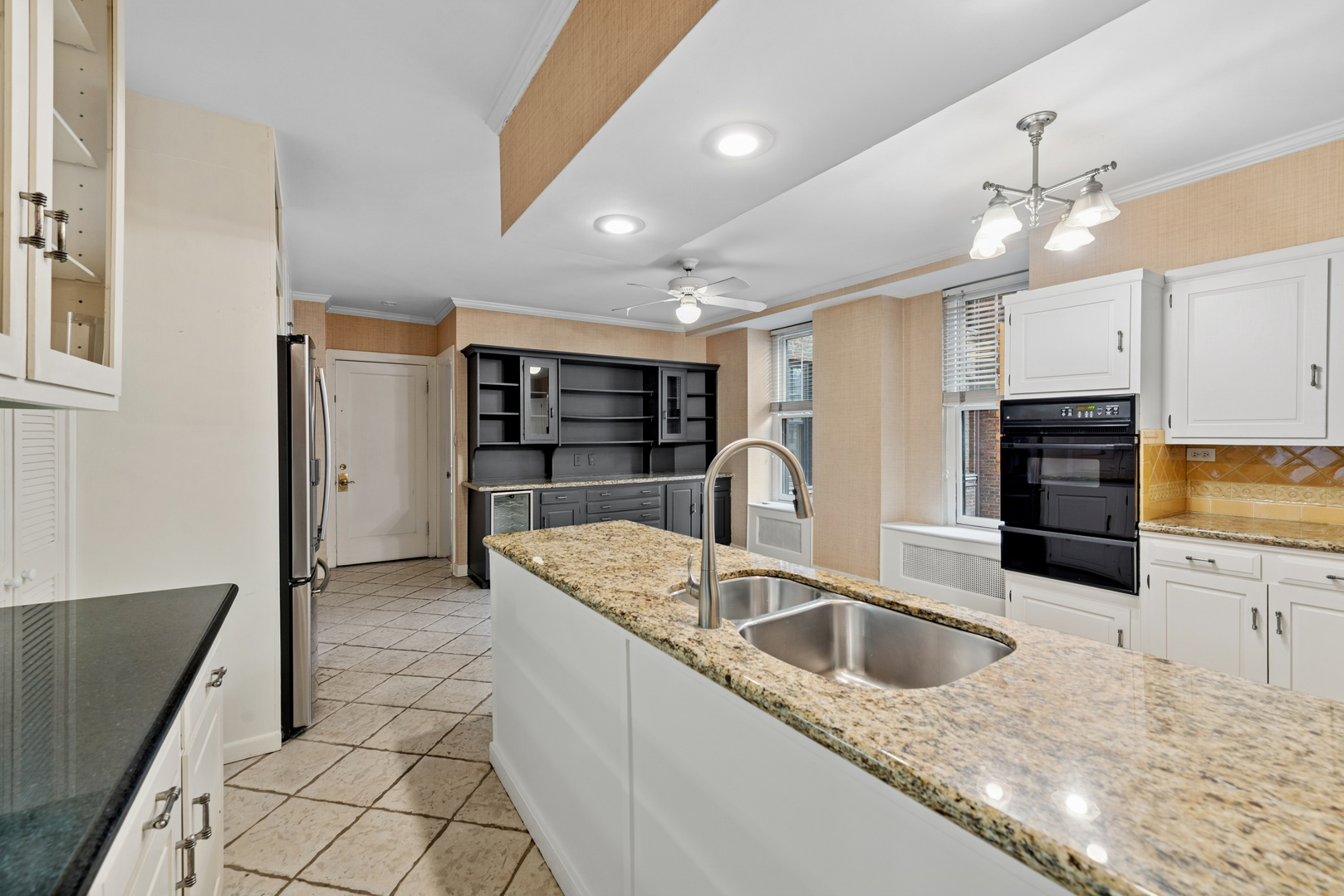 20 E Cedar Street Unit: 8A