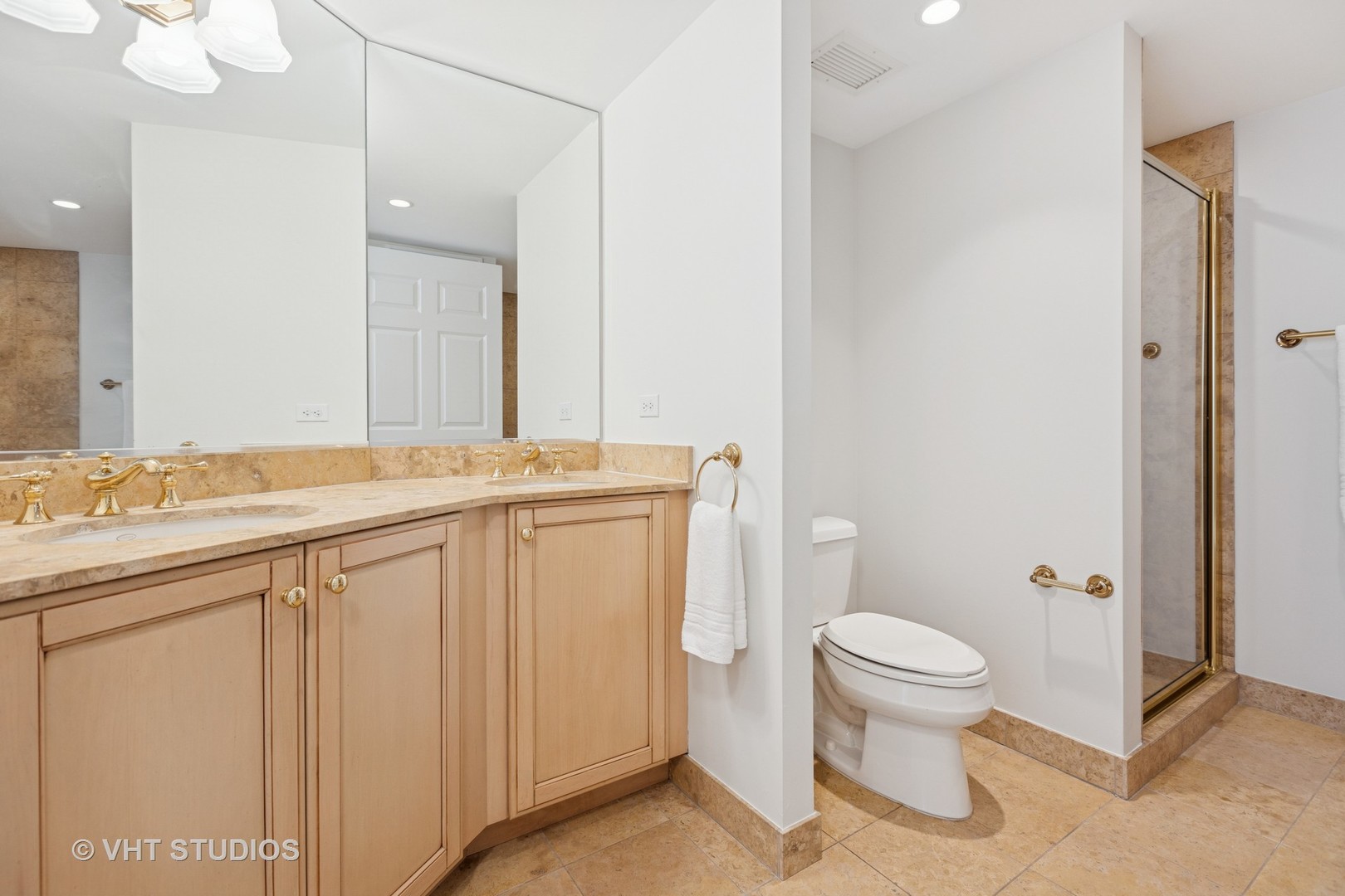 25 E Superior Street Unit: 2405