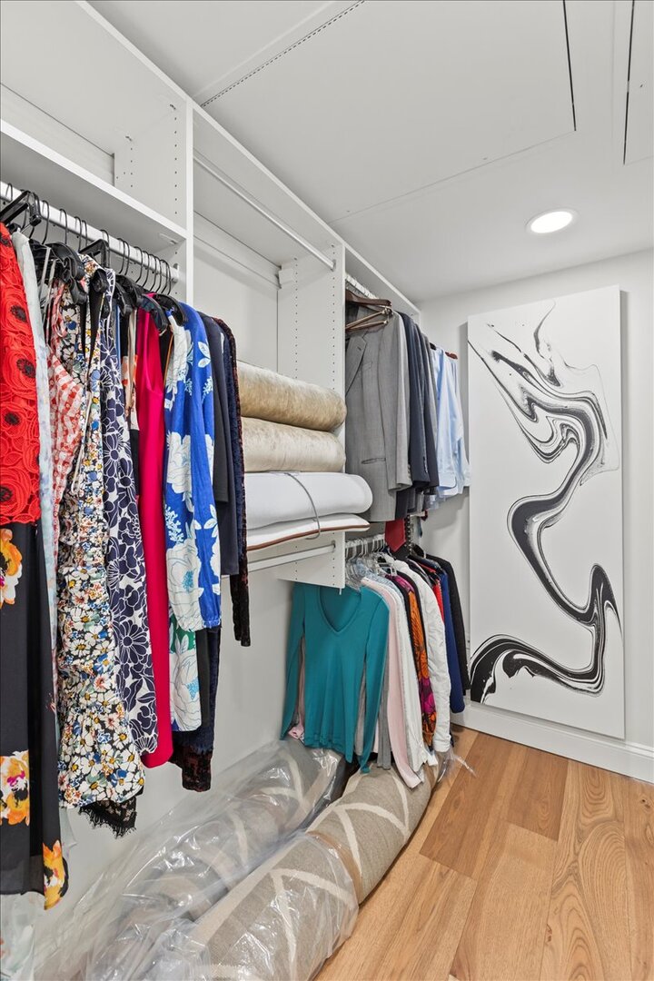 25 E Superior Street Unit: 3402