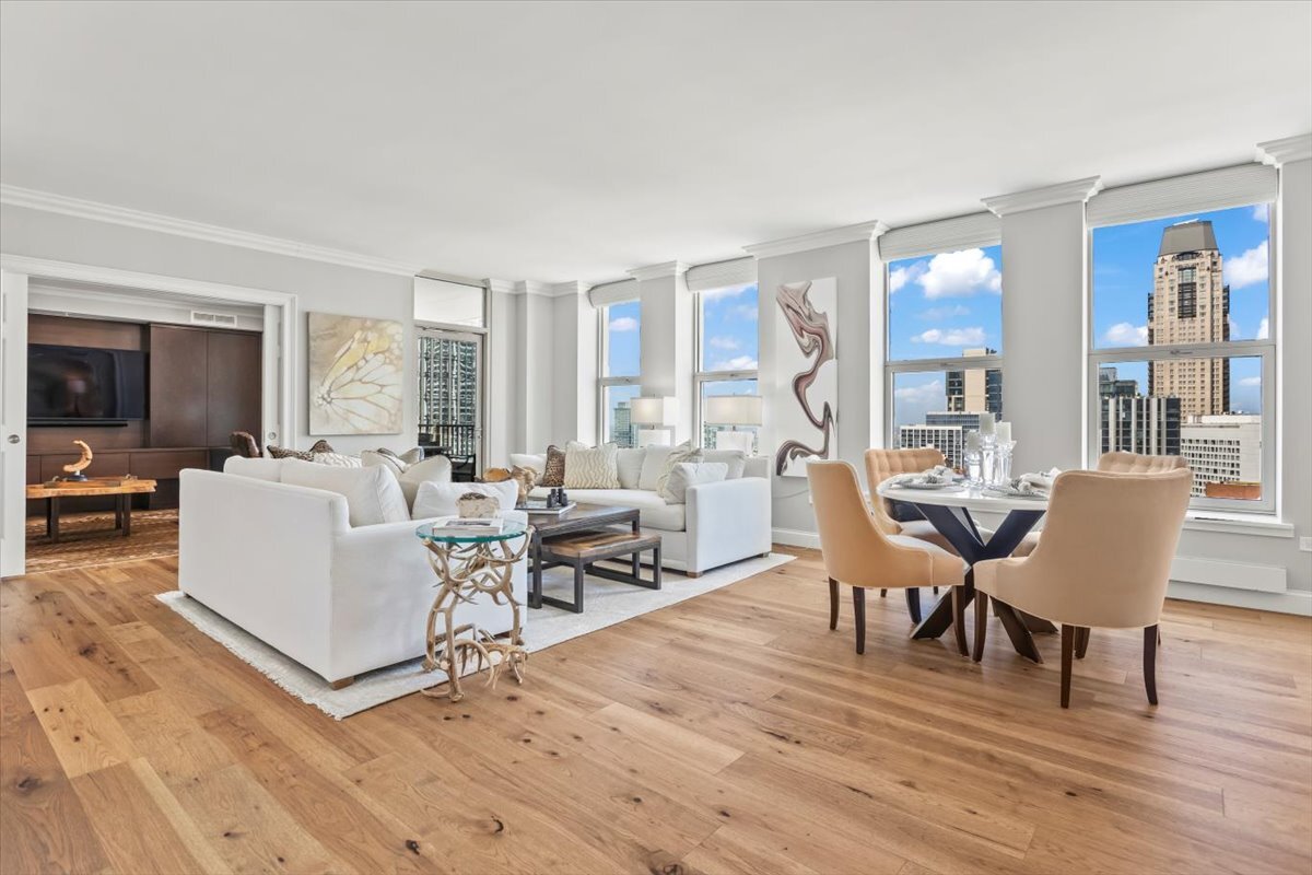 25 E Superior Street Unit: 3402