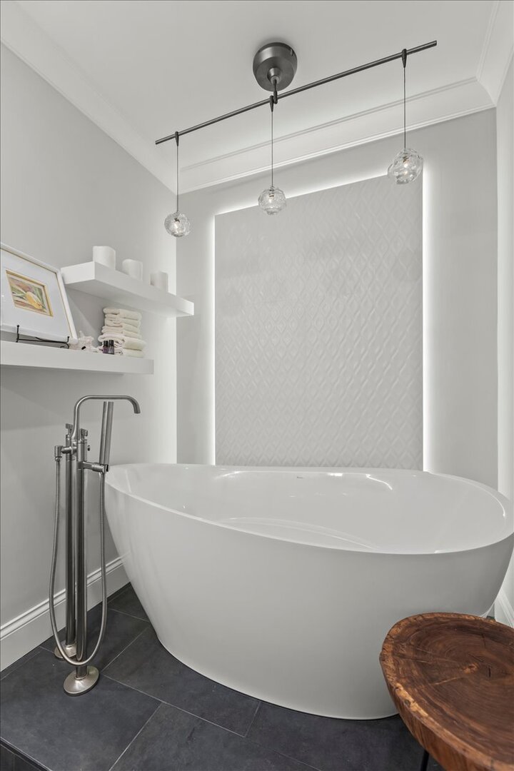 25 E Superior Street Unit: 3402