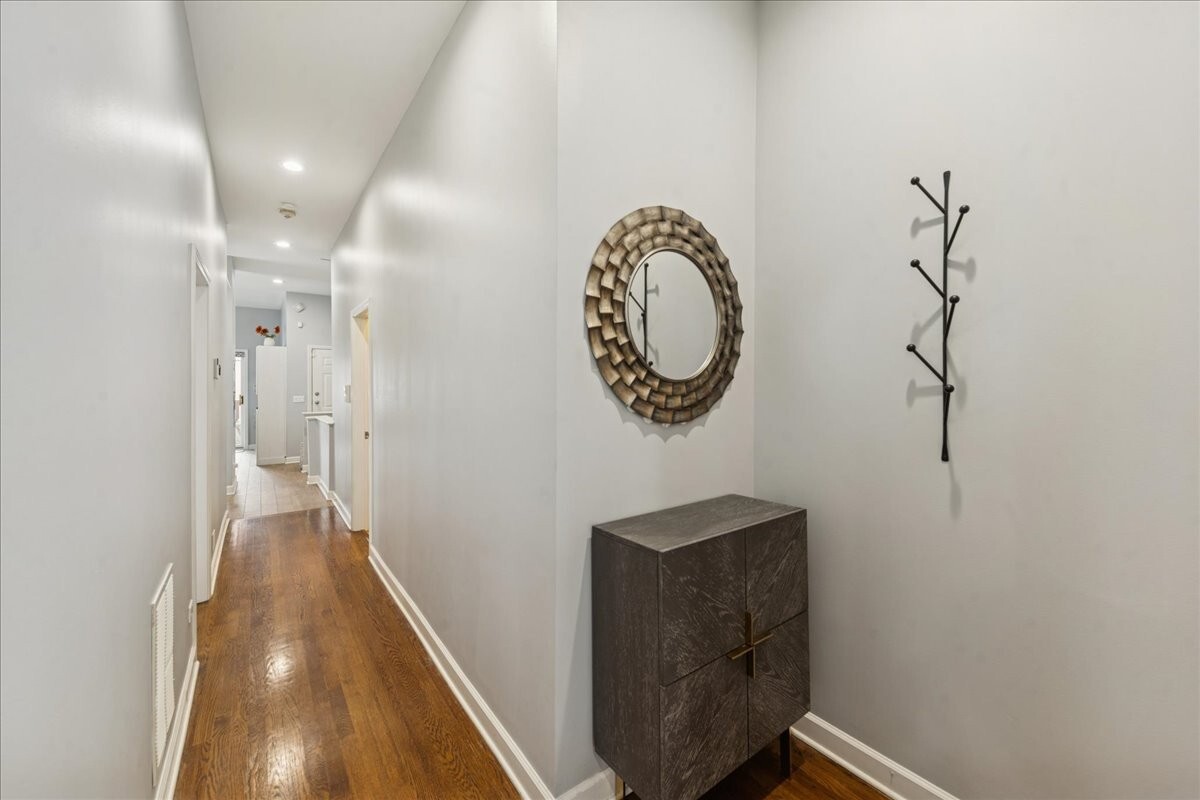 1901 W Armitage Avenue Unit: 1E