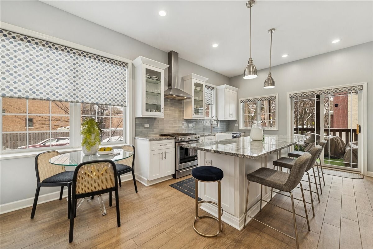 1901 W Armitage Avenue Unit: 1E