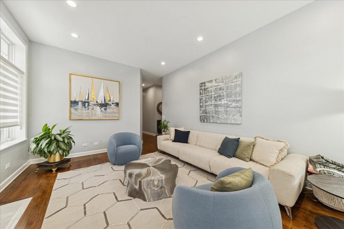 1901 W Armitage Avenue Unit: 1E