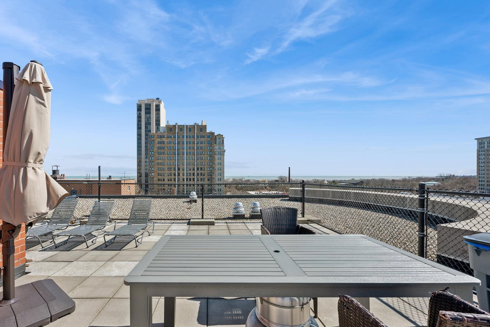 350 W BELDEN Avenue Unit: 403