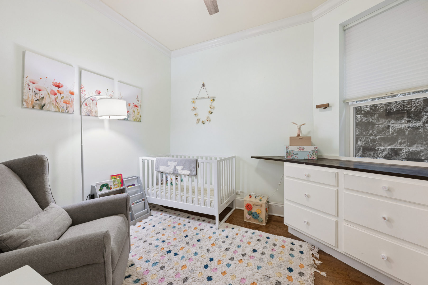 3745 N WILTON Avenue Unit: 2