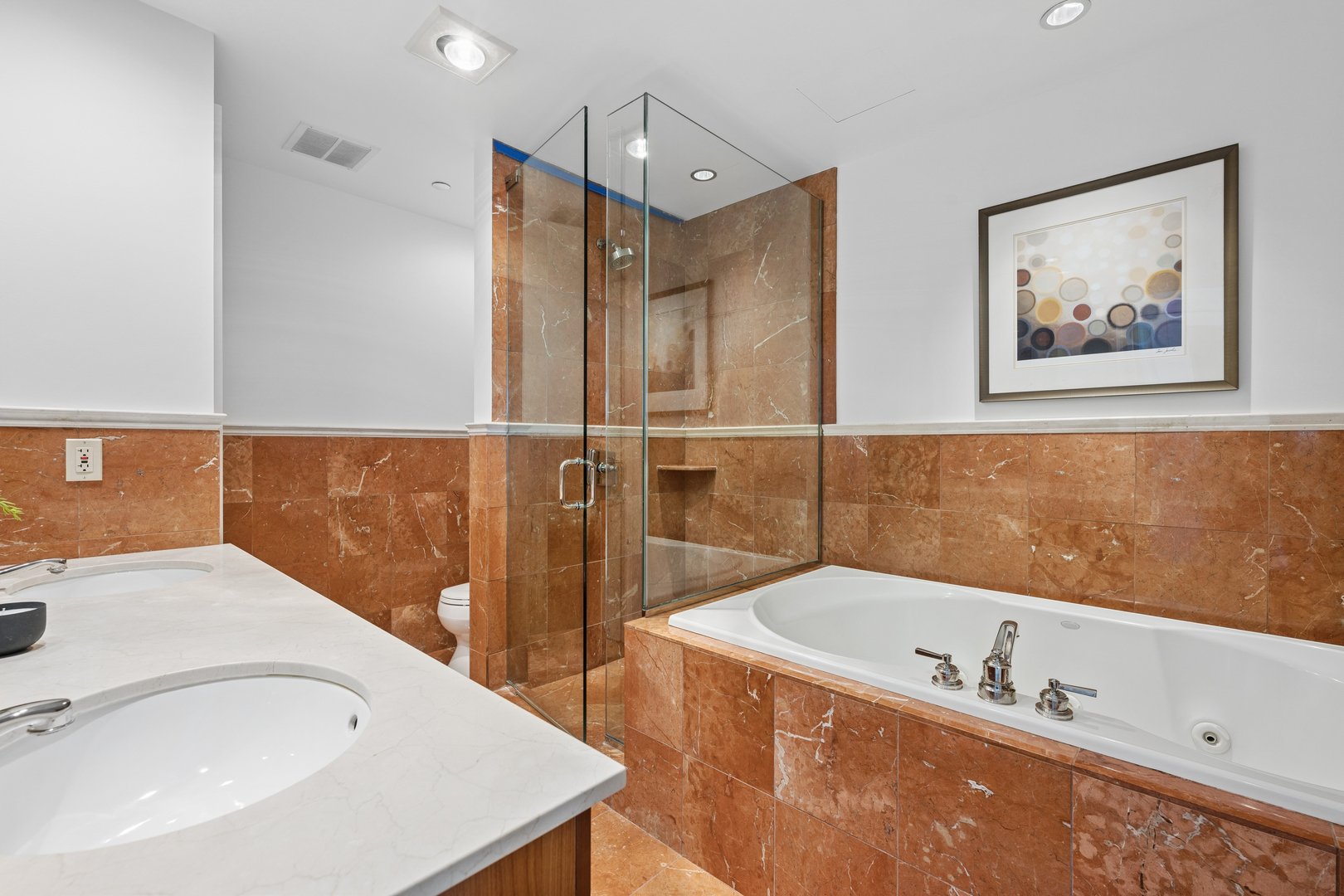 800 N MICHIGAN Avenue Unit: 3203