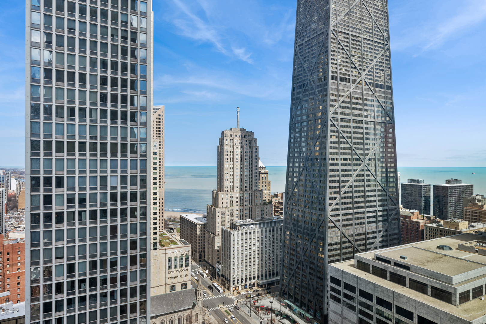 800 N MICHIGAN Avenue Unit: 3203