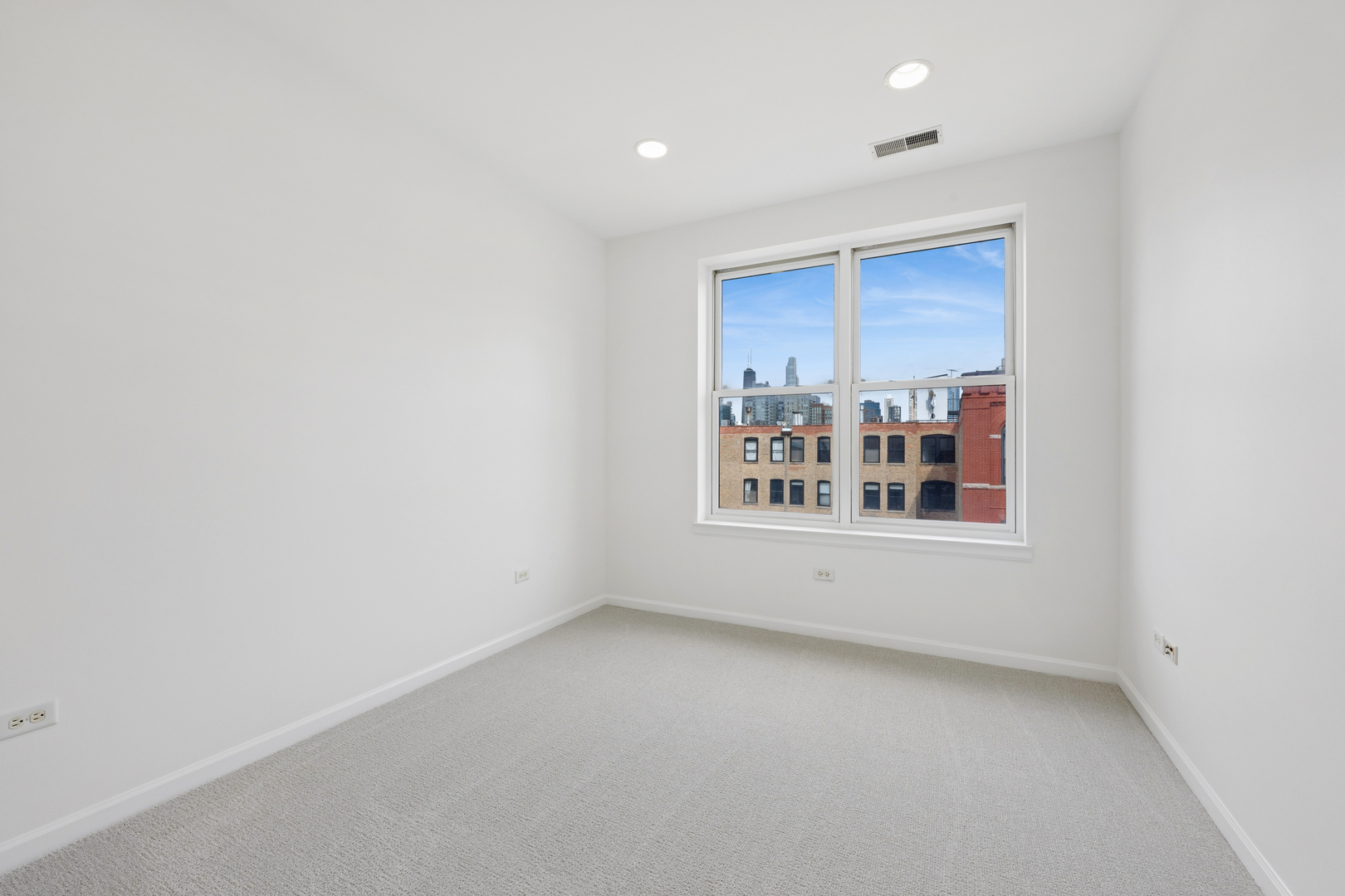 520 N Halsted Street Unit: 608