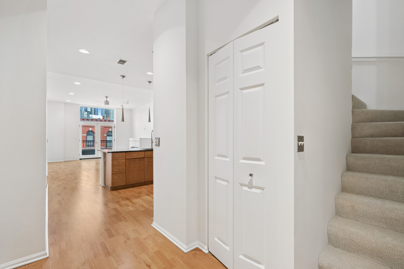 520 N Halsted Street Unit: 608