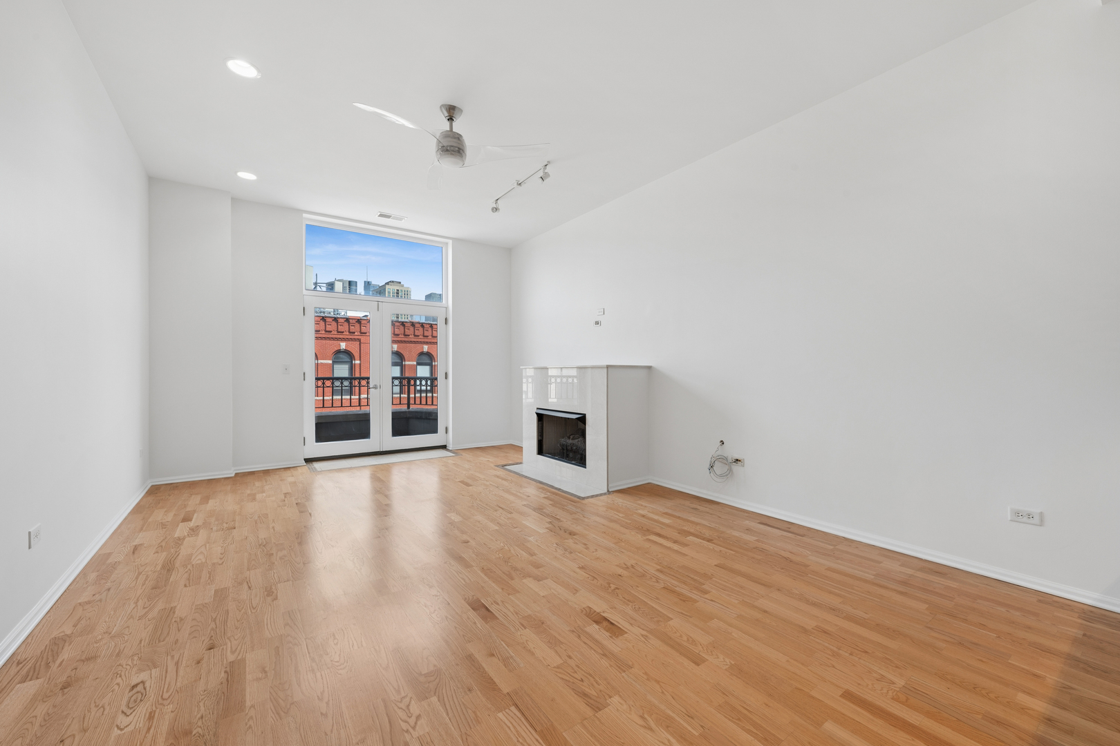 520 N Halsted Street Unit: 608