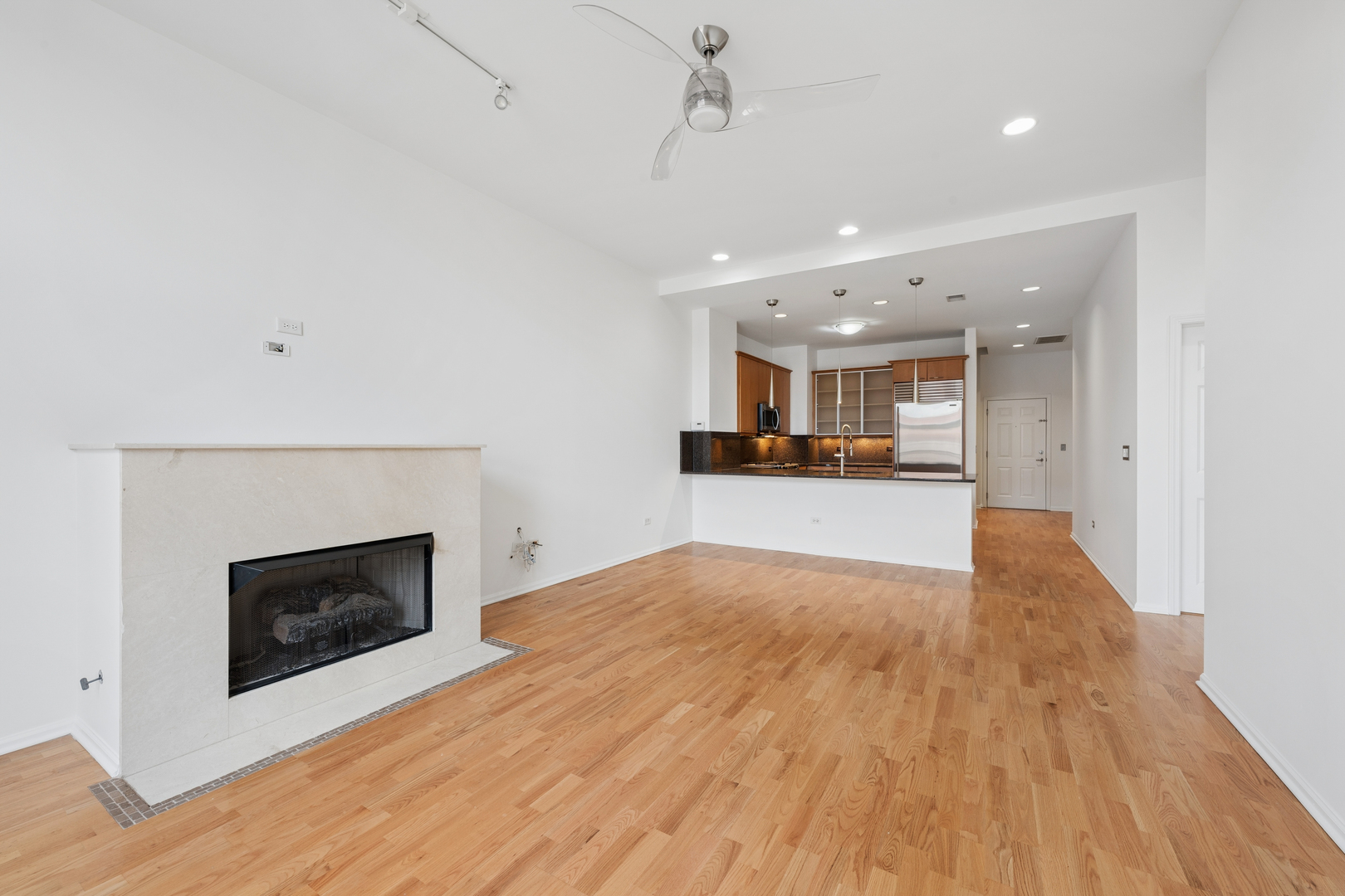 520 N Halsted Street Unit: 608