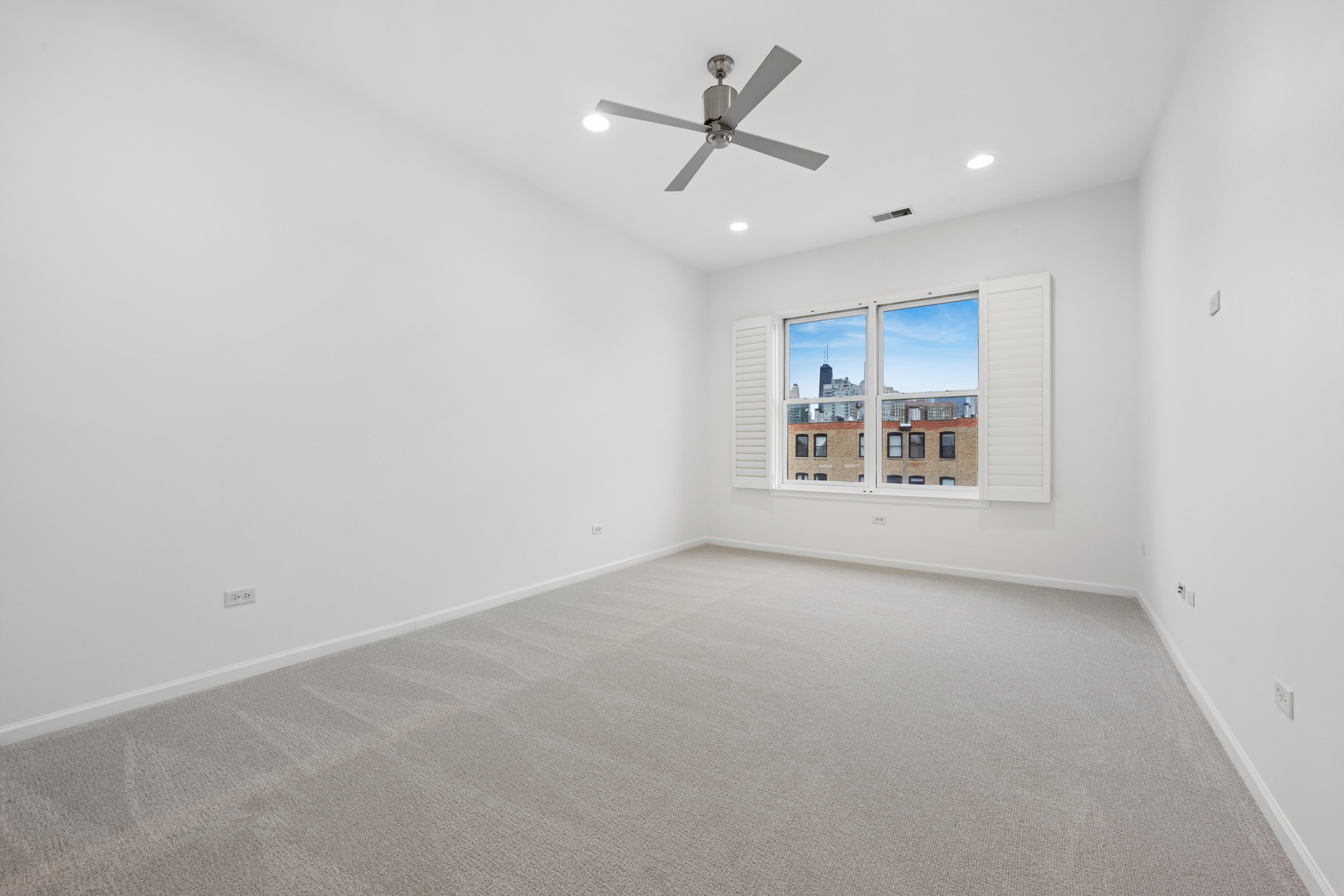 520 N Halsted Street Unit: 608
