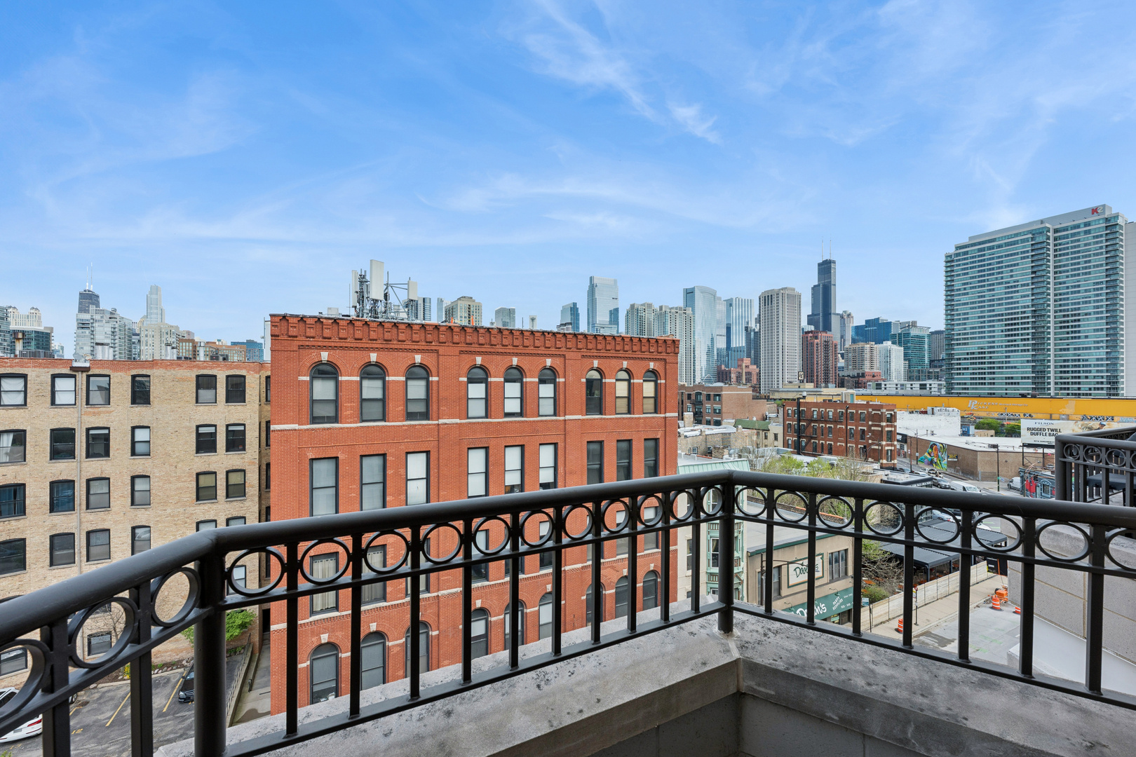 520 N Halsted Street Unit: 608