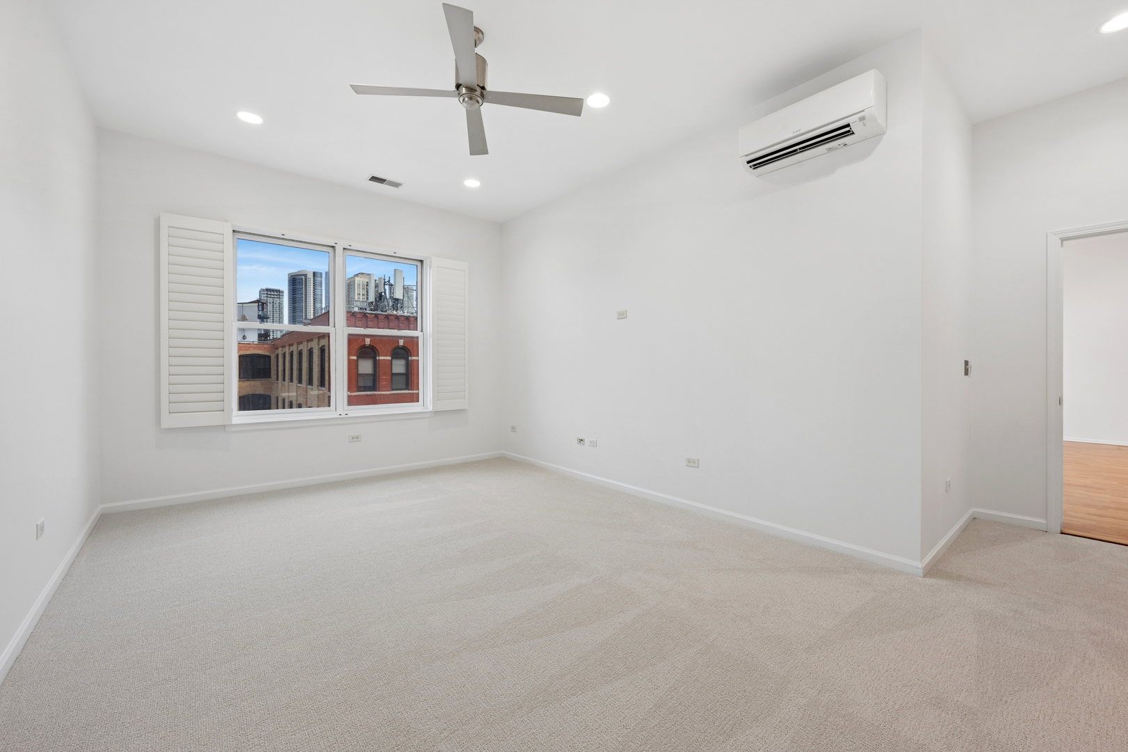 520 N Halsted Street Unit: 608