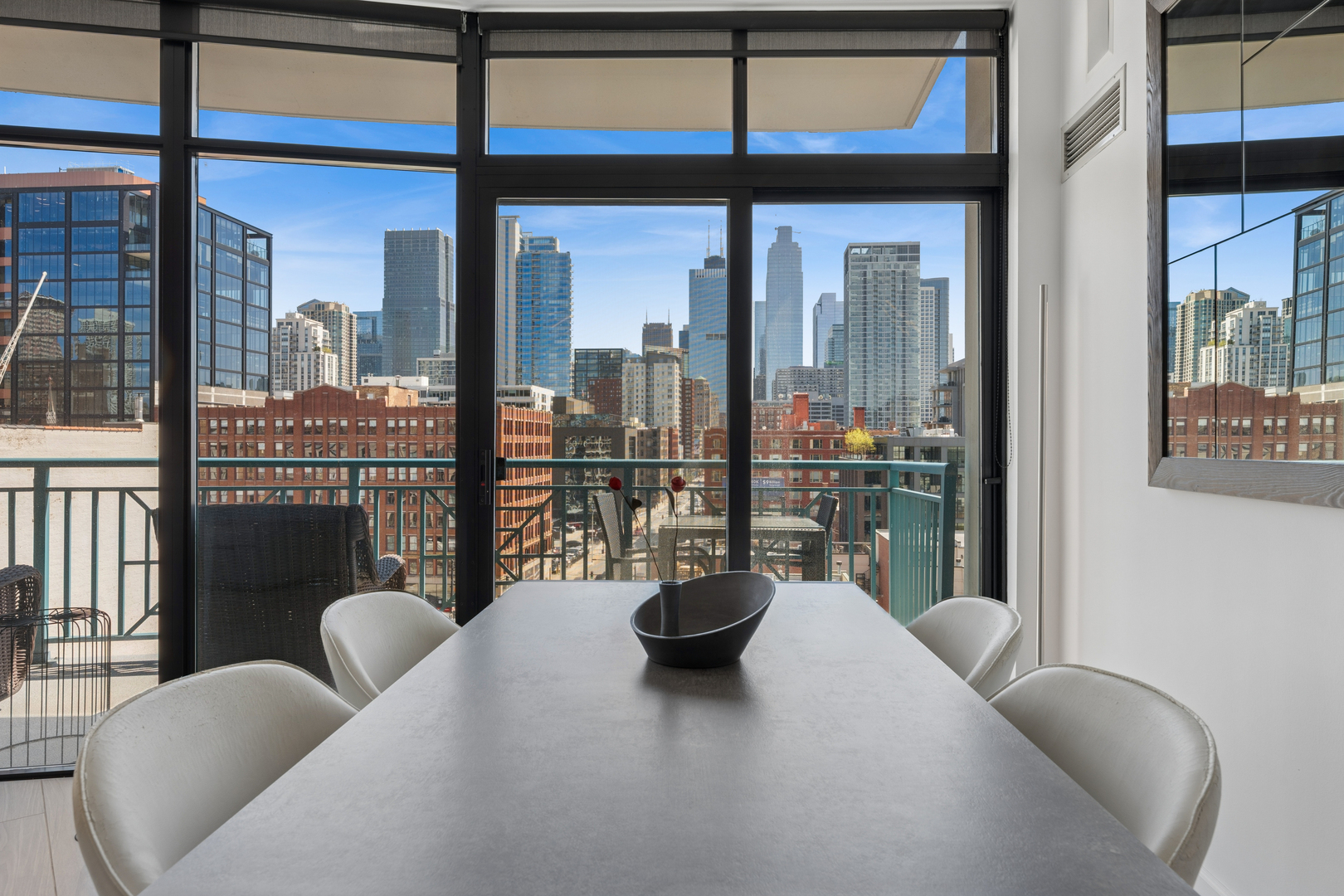 340 W Superior Street Unit: 805