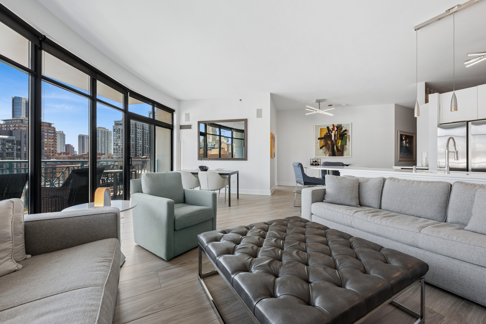 340 W Superior Street Unit: 805