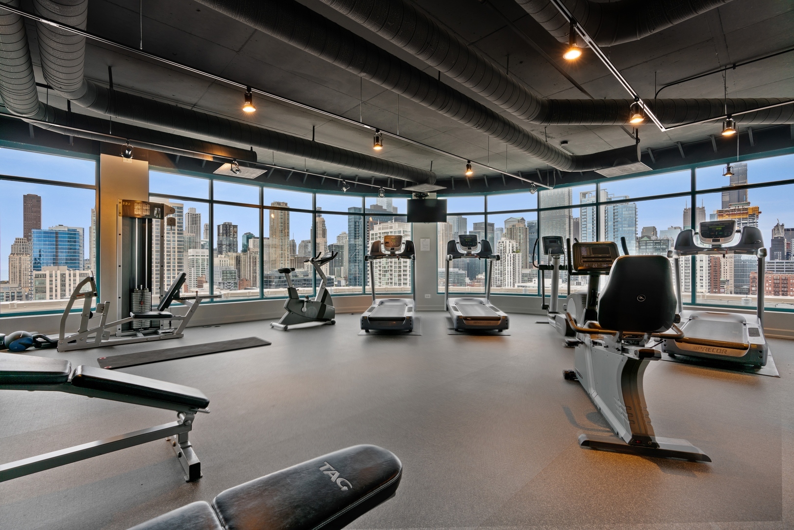 340 W Superior Street Unit: 805