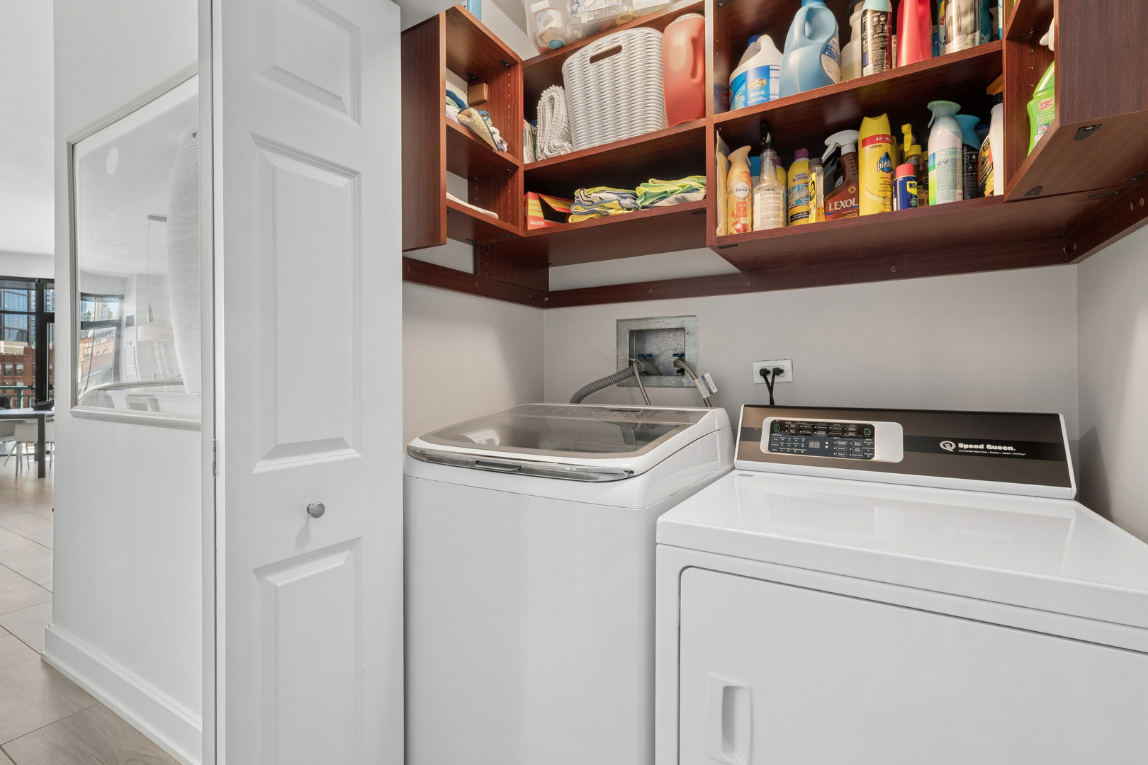 340 W Superior Street Unit: 805